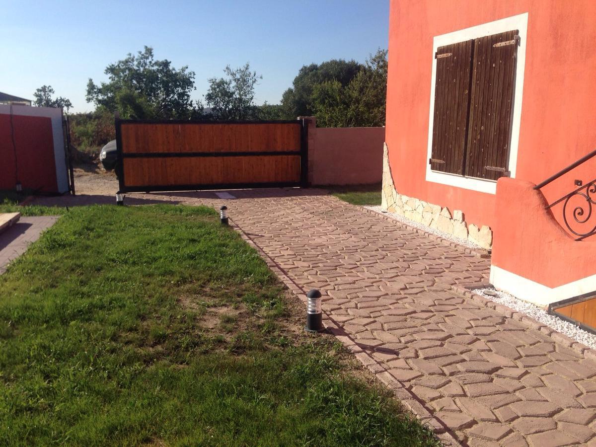 Is Tanas Bed & Breakfast Serdiana Bagian luar foto